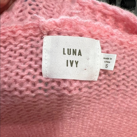 NWT Luna Ivy Chunky Strawberry Knit Cardigan Sweater Pink Size Small - Picture 6 of 7